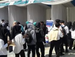 Rakyat Sulit Cari Kerja, Pejabat Malah Rangkap Jabatan