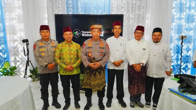 Blak-Blakan! Rocky Gerung Ungkap Kenapa Sering Bersama Petinggi Kepolisian, Oh Ternyata...