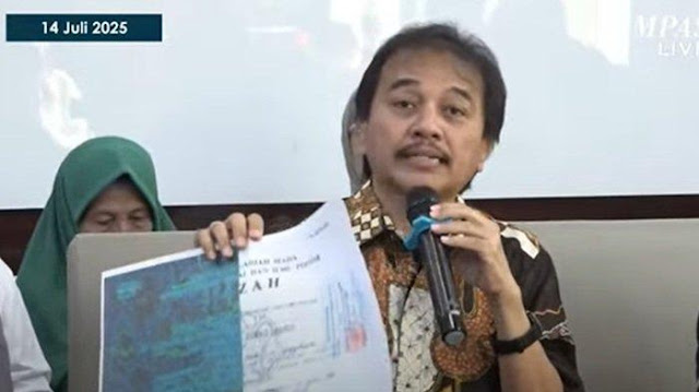 Ijazah Asli Alumni UGM 1985 dengan Milik Jokowi Bedanya Mencolok
