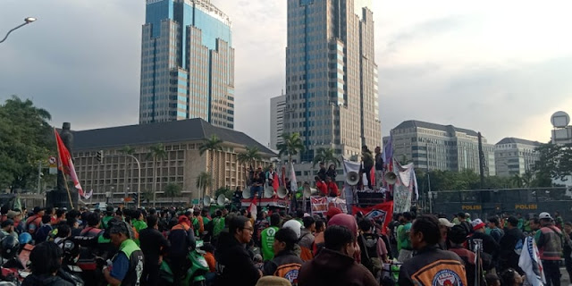 Ribuan Personel Jaga Demo Ojol di Monas
