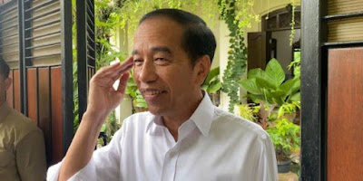Rahasia Dibongkar Mantan Rektor UGM, Jokowi Makin Sulit Berkelit