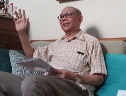 Mantan Rektor UGM Tarik Pernyataan soal Ijazah Jokowi, Dokter Tifa: Harus Kita Lindungi