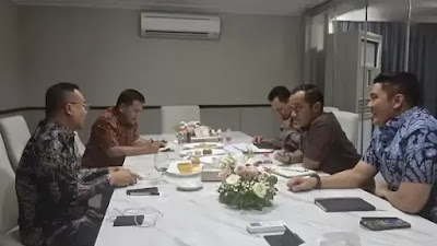 Seskab Gelar Pertemuan dengan Kepala BIN hingga Sufmi Dasco, Bahas Situasi Politik dan Keamanan