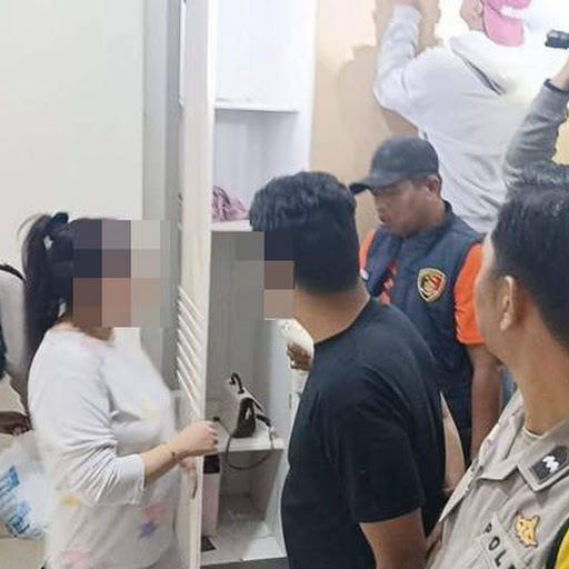 Ngaku Dinas Luar Kota, Dokter Gigi Digrebek Suami & Anak Lagi Ngamar sama Brondong