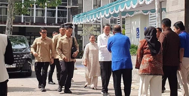Bukan Ikut Reuni, Rismon Minta Jokowi Tunjukkan Ijazah ke Publik: Gak Jamin Dia Lulusan UGM