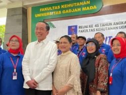 3 Sosok Mencurigakan di Reuni Jokowi dengan Teman Kuliah UGM, Siapa Saja?