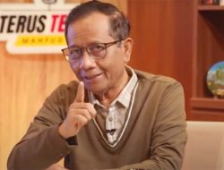 Farhat Abbas Desak Polisi Segera Tangkap Roy Suryo Cs: Mereka Bawel Banget!