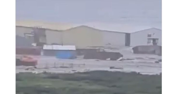 Kiamat Tsunami” Gelombang setinggi 4 Meter Hantam Pesisir Rusia