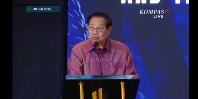 SBY: Negara Kuat Bisa Runtuh Jika Pemimpin Menempatkan Diri di Atas Pranata Hukum