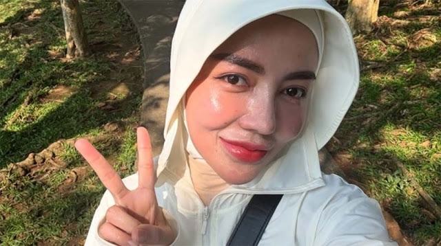 Viral Dituding Malas Ngantor ke DPRD Buru, Bella Shofie Malah Asyik Berkuda di Hari Kerja