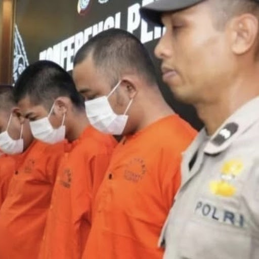 Bukannya Tangkap Bandar, Polisi Malah Ringkus Pemain Judol yang Rugikan Bandar, Publik Heran: Lawak Emang..
