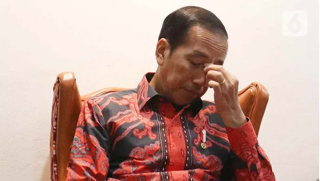 Loyalis Jokowi Mulai Rontok Dihempas Angin Politik