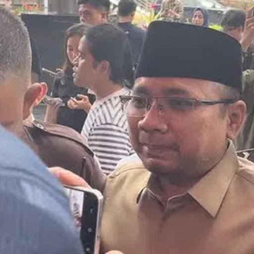 Berpeci Hitam, Eks Menag Yaqut Cholil Qoumas Penuhi Panggilan KPK