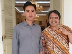Unggah Foto Bareng Gibran, Ade Armando: Anak Muda & Wapres Terbaik Dalam Sejarah Indonesia!