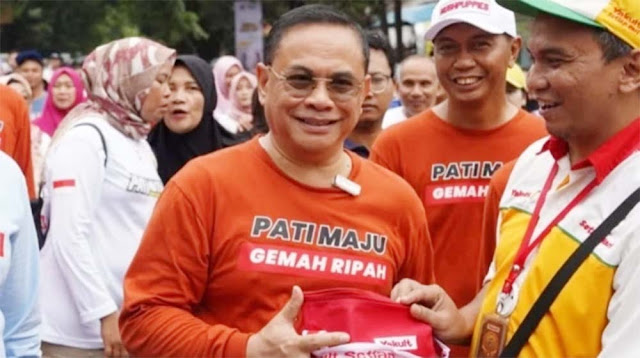 Naikkan PBB 250 Persen, Viral Video Sudewo Bupati Pati Dapat Titipan Ini dari Jokowi