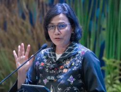 Sri Mulyani Buka-bukaan soal Gaji Guru Kecil: Apakah Semua Harus Negara?