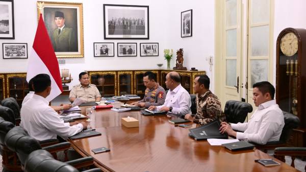 Prabowo Gelar Pertemuan Tertutup dengan Dasco, Kapolri hingga Kepala BIN, Bahas Apa?