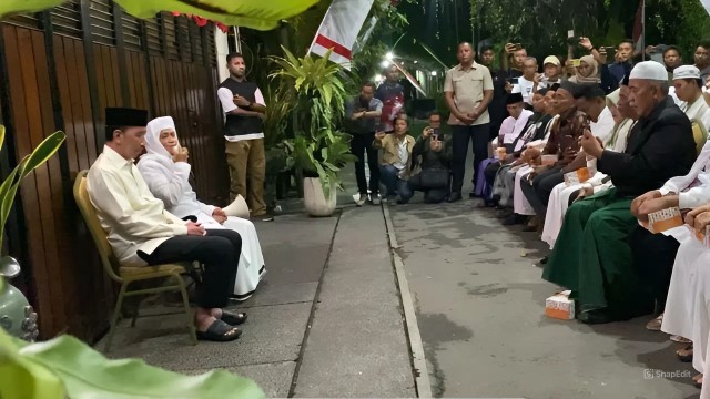 Gelar Sholawat Bersama di Kediaman Jokowi, Rombongan Kyai Semarang: Rumah Pak Jokowi Adalah Destinasi Wisata Religi!