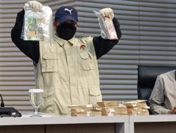 Rubicon Hingga Uang Rp2,4 Miliar Diamankan dari Rumah Bos Inhutani V