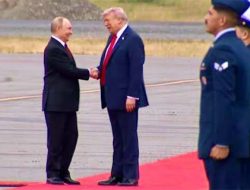 Rusia Gempur Ukraina Pakai Puluhan Drone Saat Trump-Putin Gagal Deal Gencatan