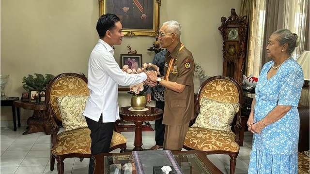 Bisakah Gibran Meredam Pemakzulan Dengan Mendekati Try Sutrisno? SIMAK!