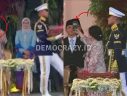 VIRAL! Sikap Puan Maharani Asyik Main HP di Momen Sakral HUT RI Banjir Kecaman Publik