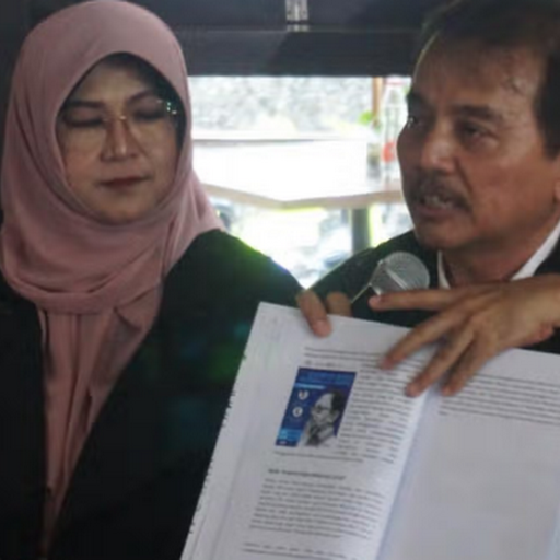 Ini Isi Buku Jokowi’s White Paper Karya Tifa CS yang Diduga Dibungkam