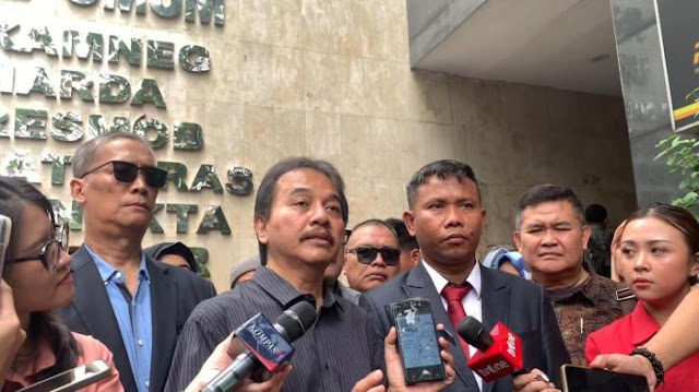 Roy Suryo Sebut Jokowi Pengecut Soal Laporan Ijazah Palsu