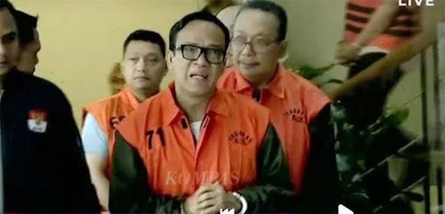 Wamenaker Noel Nangis Usai Pakai Rompi Oranye, Resmi Tersangka Korupsi