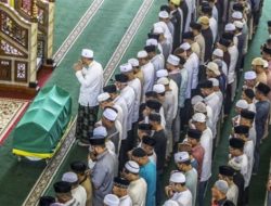Kenapa Rasulullah SAW Tolak Shalatkan Jenazah Koruptor? Ini Penjelasan Hadis
