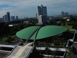 Wajar Rakyat Kritik DPR karena Gaji Sudah Belerbihan