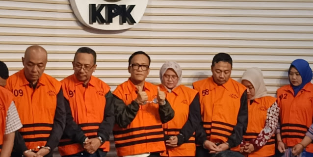KPK Sita Uang dan Dokumen dari Rumah Bobby dan Kemenaker