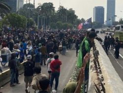 Jakarta Lumpuh! Demo Sore Ini Picu Kemacetan Parah di Sejumlah Ruas Jalan Sekitar GBK