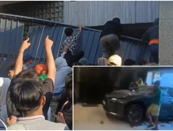 Rumah Ahmad Sahroni Diobrak-abrik: Massa Lempari Batu, Rubuhkan Pagar, Hancurkan Mobil