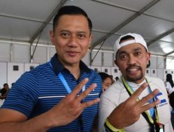 VIRAL Aksi Ahmad Sahroni Pamer Salat Bareng AHY, Publik Muak: Kok Kepikiran Ibadah Direkam?