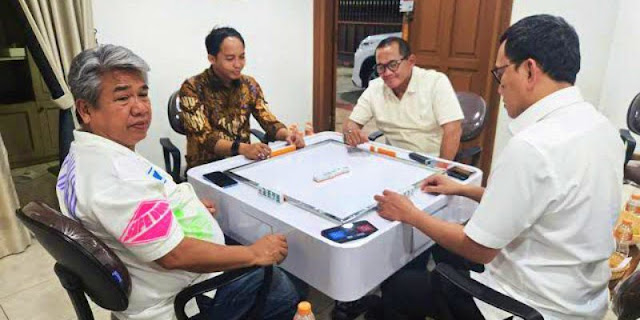 Tidak Etis Menteri Main Domino Bareng Terduga Pembalakan Liar Hutan