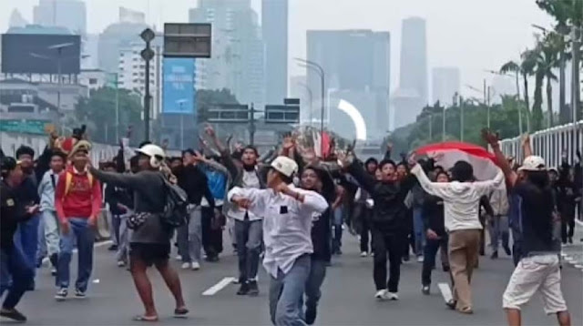 Keterlibatan Pelajar Berunjuk Rasa Meningkat: Bukti Kesadaran Dini Melawan Sistem yang Menindas!