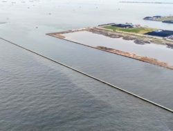 Viral Tanggul Beton di Laut Cilincing, Ini Penampakannya
