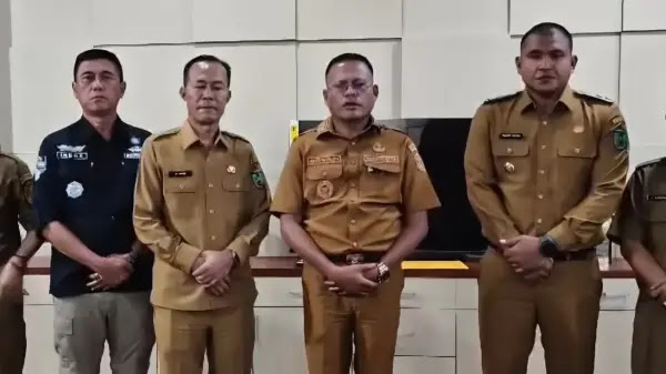 Drama Copot Kepsek Viral, Wali Kota Prabumulih Minta Maaf Sebut Anak Bawa Mobil Itu Hoaks