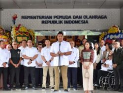 Dito Ariotedjo Senggol Ijazah Erick Thohir di Depan Roy Suryo