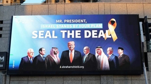 Waduh! Foto Prabowo Jadi Alat Propaganda Israel di Papan Reklame, Dukung Rencana Trump di Gaza