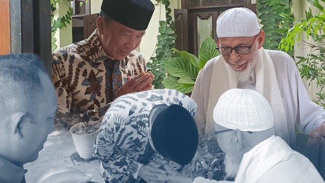 Pertemuan Jokowi – Abu Bakar Ba’asyir: Kode Ketakutan Amuk Massa atau Bangun Skenario Baru?