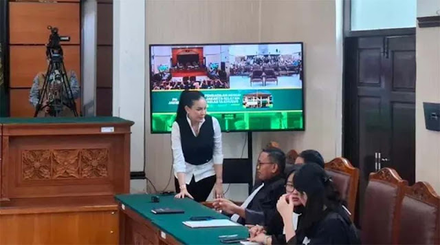 Nikita Mirzani Dituntut 11 Tahun Penjara plus Denda Rp 2 Miliar!