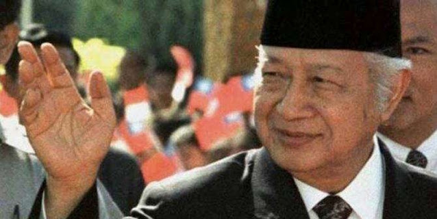 Bamsoet Usul Pemerintah Anugerahkan Pahlawan Nasional untuk Soeharto dan Gus Dur