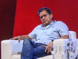 Rocky Gerung Kritisi Syarat Capres-Cawapres Hanya Minimal SMA: Dosen, Dokter, Guru Cuma Lulusan TK Ya Nggak Masalah