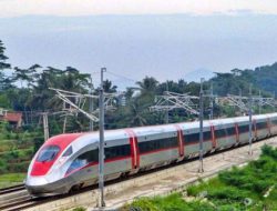 Kemenkeu-Danantara Saling Lempar Utang Proyek Whoosh, Siapa yang Harus Bayar?