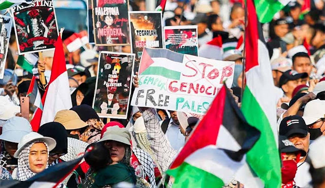 Aksi Bela Palestina, Massa Desak Pemerintah RI Kawal Gencatan Senjata di Gaza
