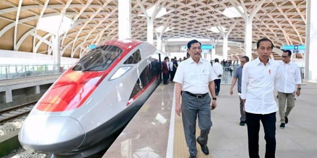 Utang Kereta Cepat Tanggung Jawab Jokowi and the Gank