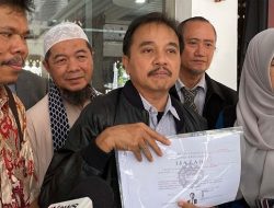 Terima Ijazah Jokowi dari KPU DKI Jakarta, Roy Suryo: 99,9 Persen Palsu