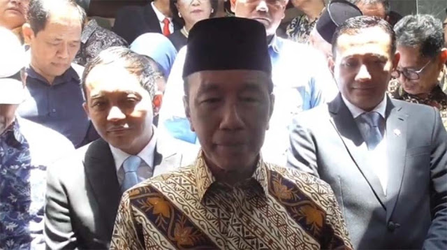 Raut Wajah Jokowi Berubah Saat Ditanya Utang Whoosh: Apa yang Terjadi?